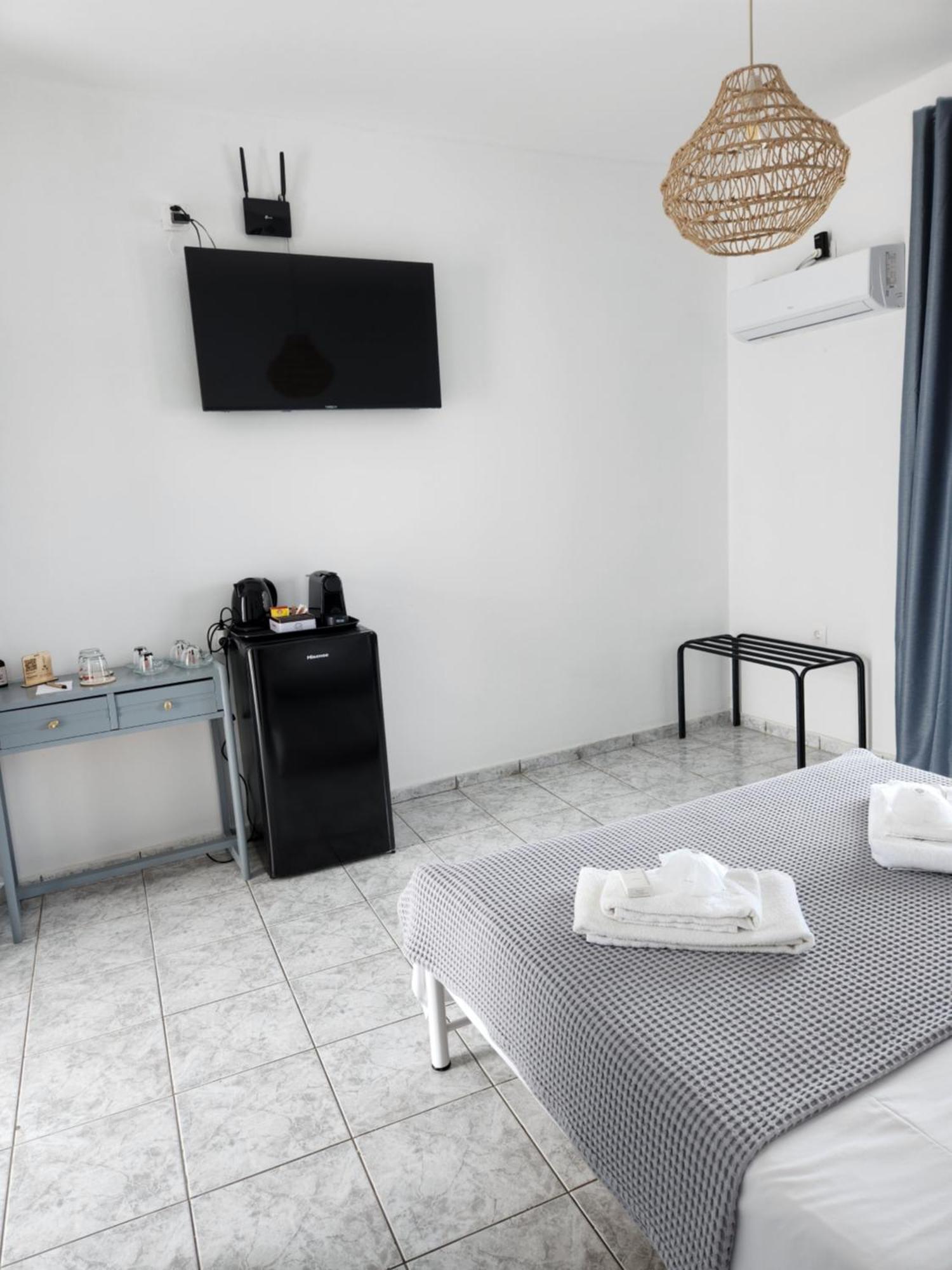 Eleios Hotel Serifos Livádi Kültér fotó