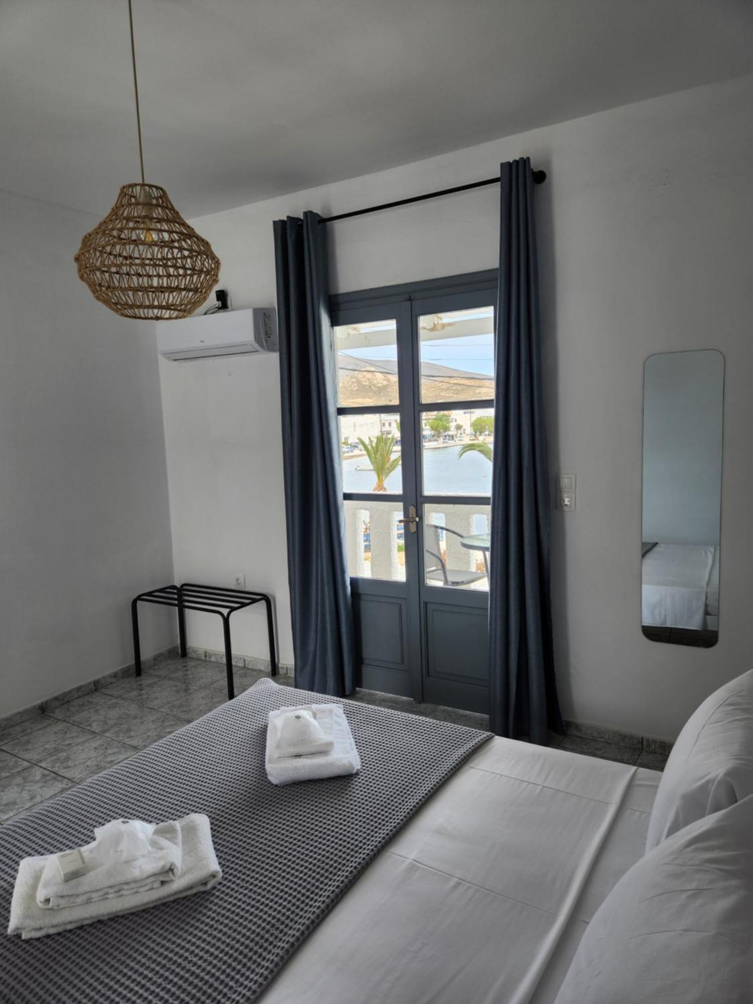 Eleios Hotel Serifos Livádi Kültér fotó